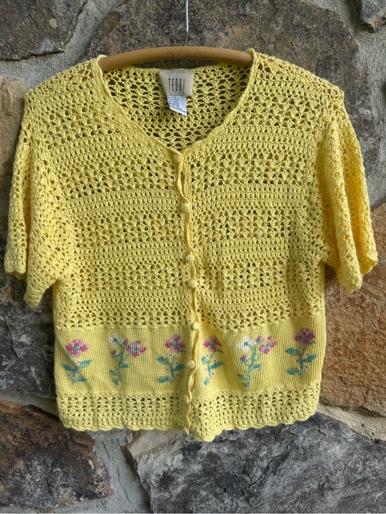 Teddi Sweaters - Vintage Yellow Crochet Knit Button-Front Short Sleeve Cardigan M Cross Stitch